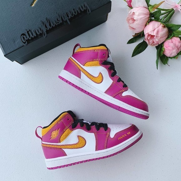 Jordan 1 Mid Familia DOD NWT - Picture 8 of 11